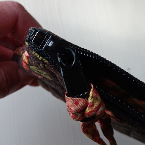 RetiredVeraBradley Chocolate Change or Card Wallet - Picture 6 of 6